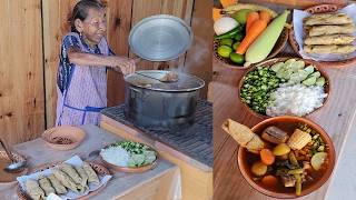 El Calor No Me Detiene Para Comerme Un Rico Caldo Rojo De Res Con Todo Su Material | Doña Lupita
