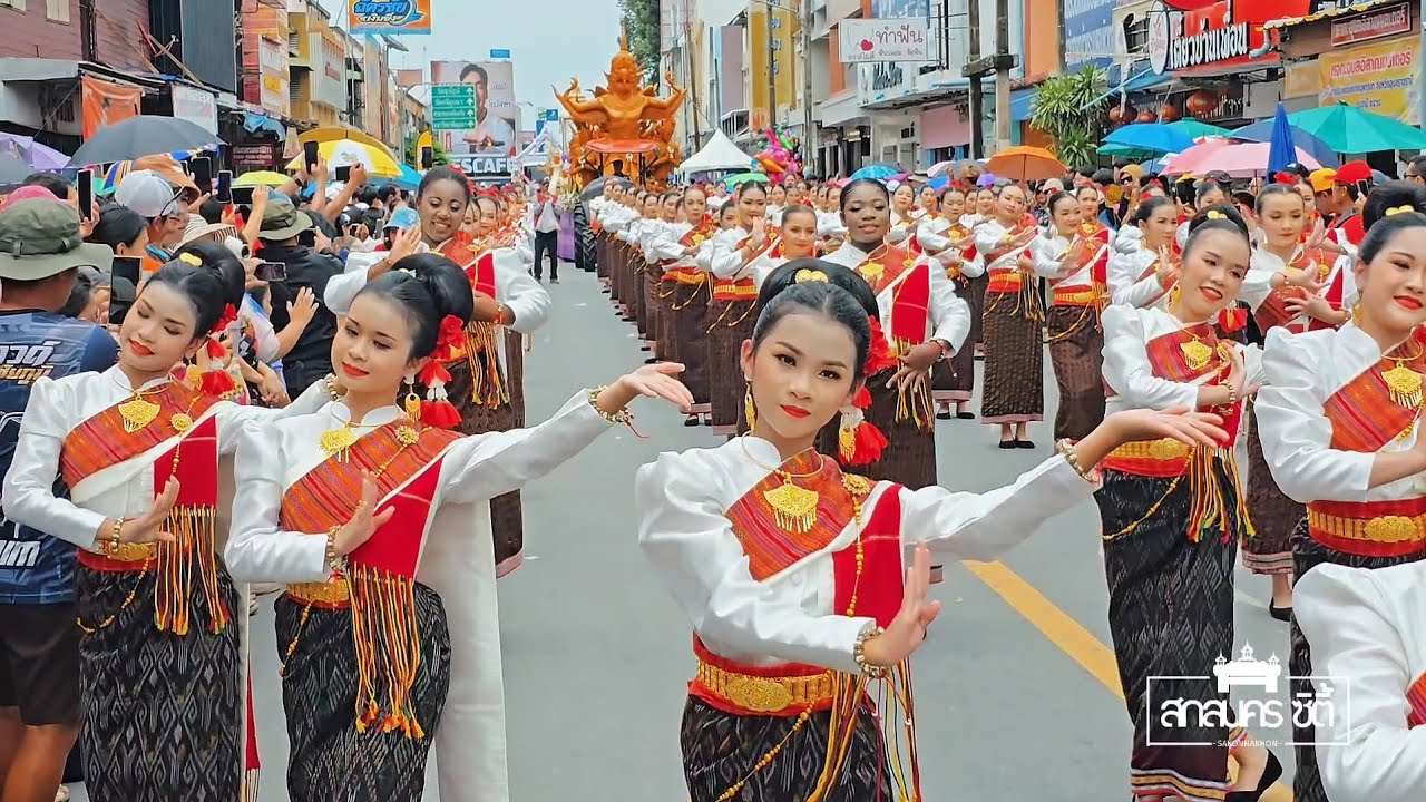 โรงเรียนอัสสัมชัญอุบลราชธานี  ขบวนแห่เทียนพรรษาอุบลราชธานี 11 กรกฎาคม 2568