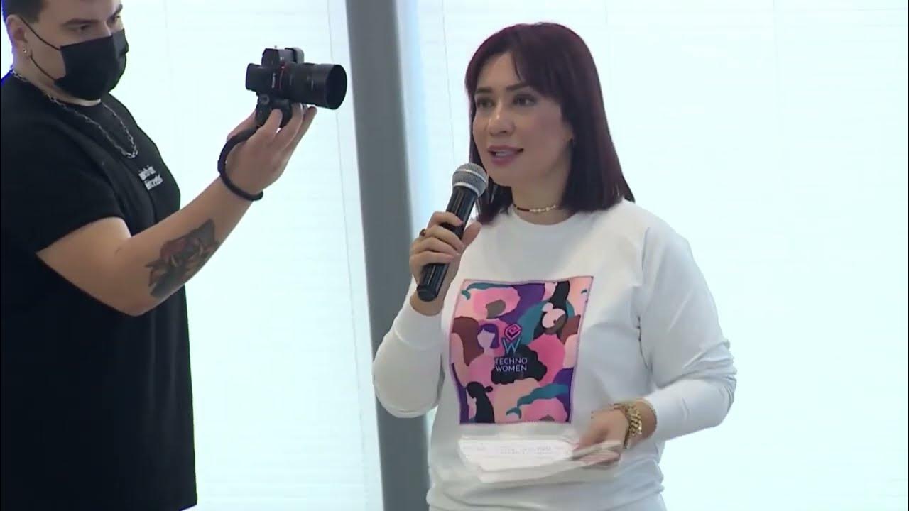 новое поколение женщин. фотосессия поколений женщин. конференция женщины россии. новое поколение женщин. фотосессия 3 поколения женщин.