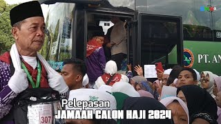 Pemberangkatan jamaah calon haji kloter 3 asal Mandailing Natal diiringi tangis bahagia keluarga