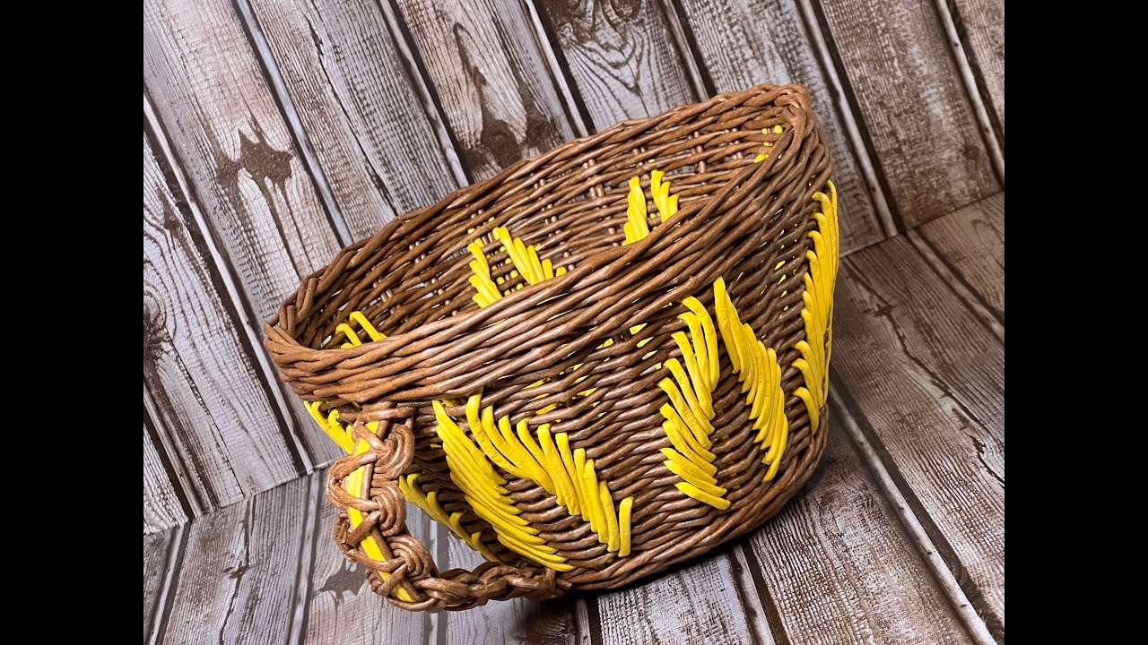 Teacup 'Yellow Tulips' with a handle in the macrame technique