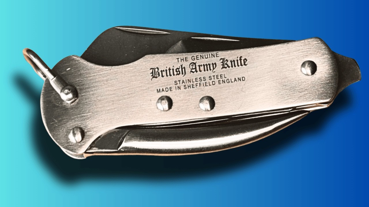 Not your average Swiss knife: meet the British Army Knife!