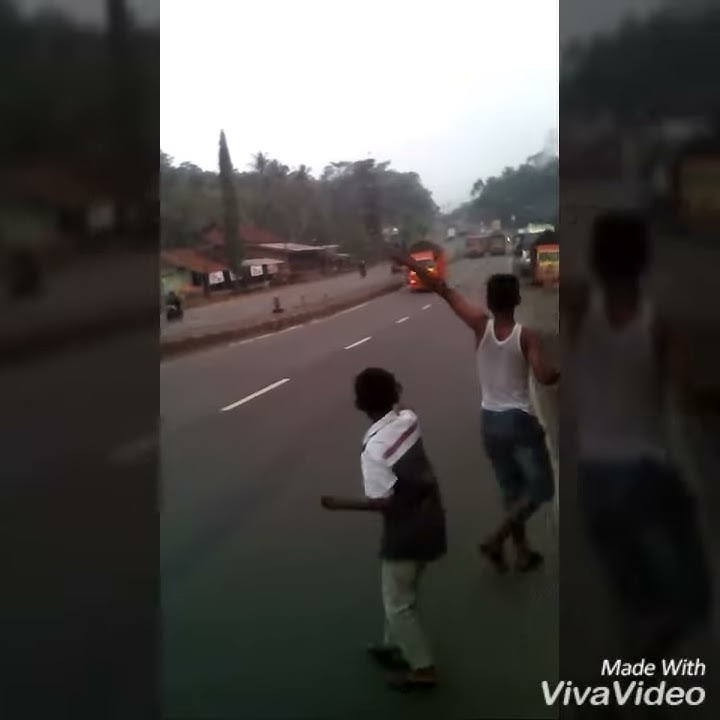 Komplikasi truk oleng pantura.....cctv indak indik😎