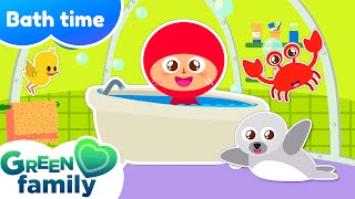 💦 BATH TIME SONG 🛀  | Nursery Rhymes in ENGLISH | Green Family Kids Songs | Green Family