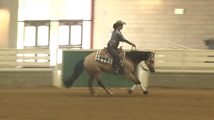 190106 Rookie Amy Purcell on Hold That Big Chex