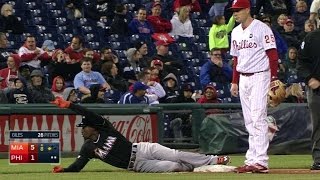 MIA@PHI: Three runs score on Herrera's miscue