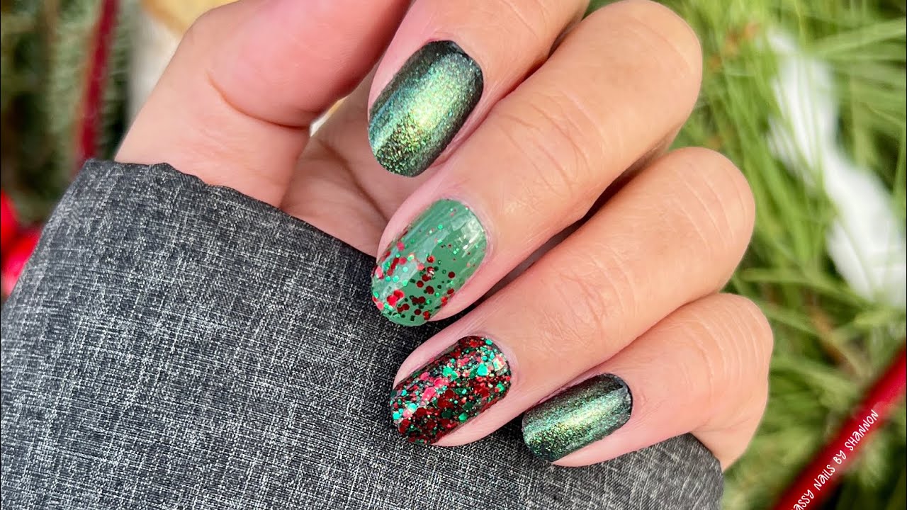 Рождественский маникюр №2 с использованием «Змеиного заклинания»!