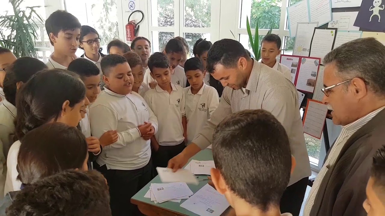 انتخاب ممثل القسم و فرحة التلاميذ بنتيجة الإقتراع