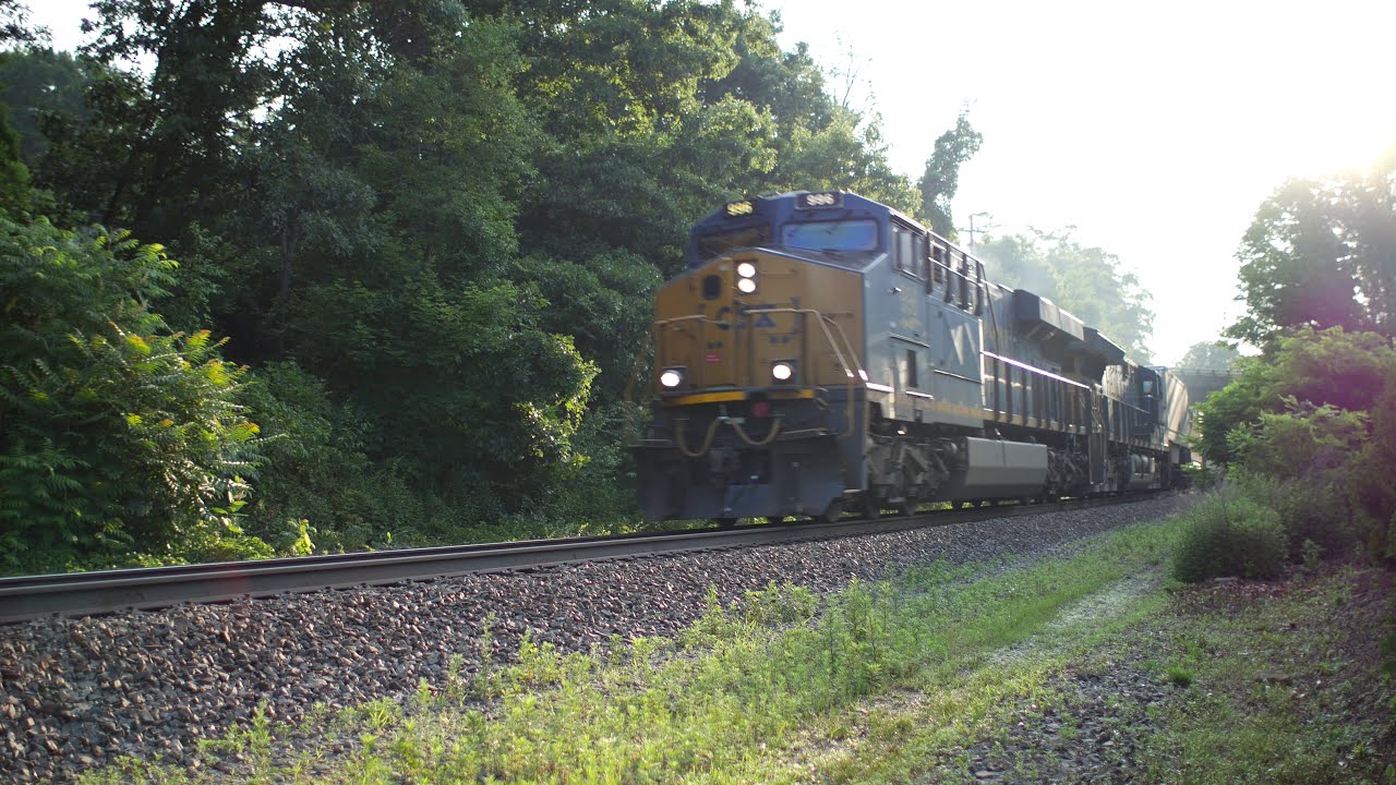 CSX Q019 Highball through Warren, MA