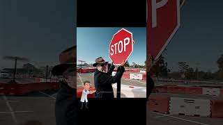 Roundabout vs 4-Way Stop… Which Is Actually Faster? 😳