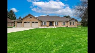 2301 Clearwater Court | Rainbow Cove Estate on 3/4 Acre | Top 5 Features