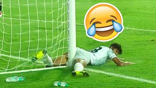 FUNNY MOMENTS & CRAZY SKILLS IN FOOTBALL