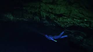 Freediving in darkness