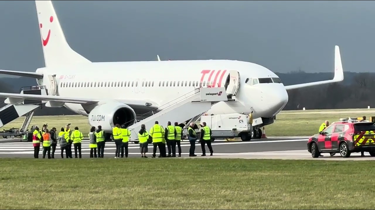 Emergency Training Exercise at Manchester Airport TUI 737 Full video 