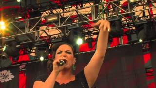 Video voorbeeld van "Caro Emerald Live - Back It Up @ Sziget 2012"