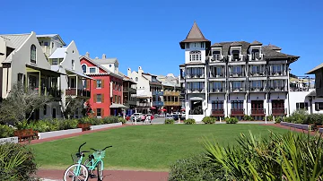 Can you bring your own beach chairs to Seaside?