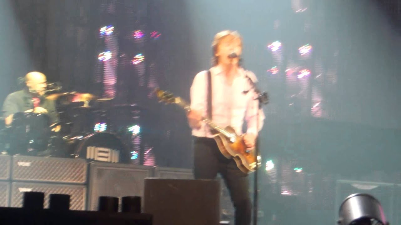 I Saw Her Standing There LIVE Paul McCartney 7-16-14 Sprint Center, Kansas City - YouTube