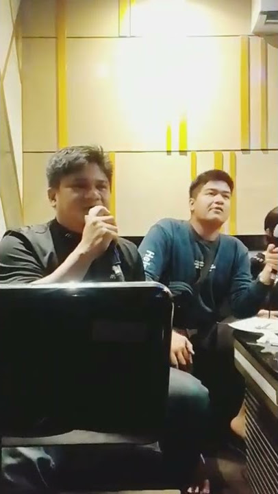 Herbi Linda Tresa dan Encol karokean di Happy Puppy lembus