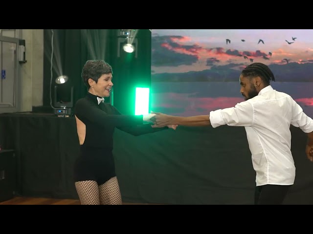 Dance4All – Escola de Dança

A Dance4All está há 15 anos no mercado, oferecendo aulas de dança para todos os níveis, com