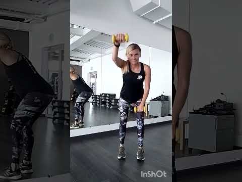 Разогрев перед силовой тренировкой. Разминка с гантельками #fitness #фитнес #спорт #sports