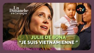 La Touchante Histoire De Julie De Bona - Un Dimanche À La Campagne