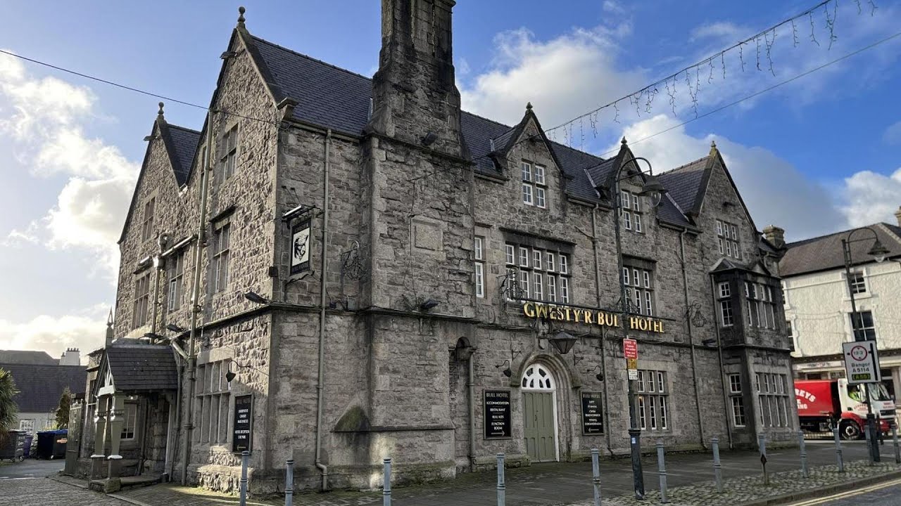 The Bull Hotel, Llangefni, UK | Holidays In Europe