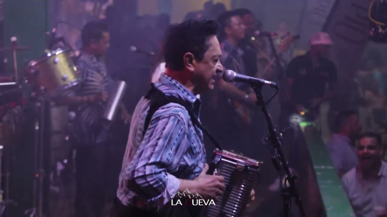 ALFREDO ESCUDERO - DILE QUE NO LO AMAS Y HABEMOS HOMBRES BUENOS ENVIVO 2024