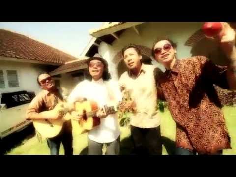 Empat Detik Sebelum Tidur Nona Manis