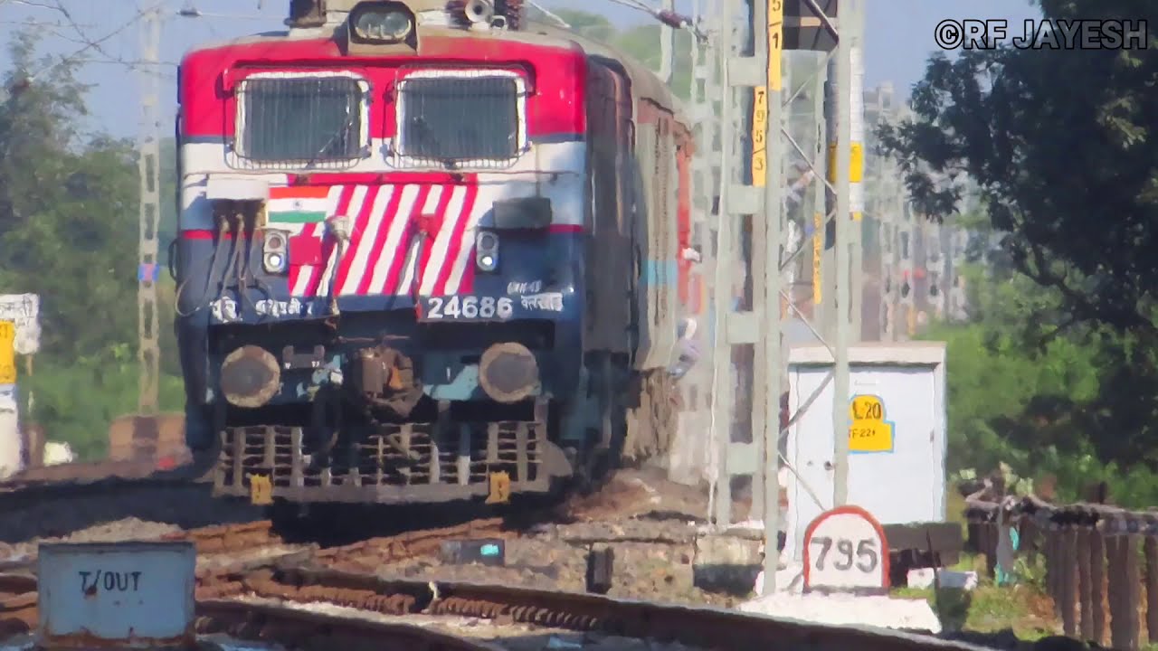 (11062) Pawan Express Heads Towards Itarsi Jn.