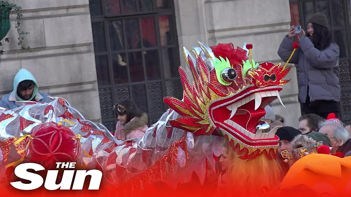 Revellers celebrate Chinese New Year with a parade in London - DayDayNews