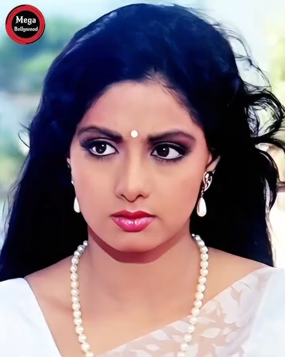#Chandni #Sridevi #RishiKapoor #VinodKhanna #MegaBollywood
