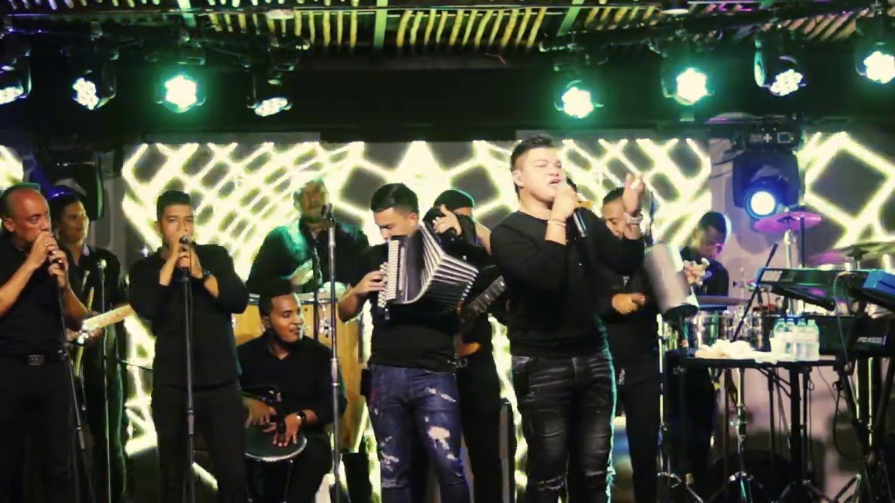 Oscar Gamarra & Camilo Carvajal - Mi Color Moreno - Barranquilla Live