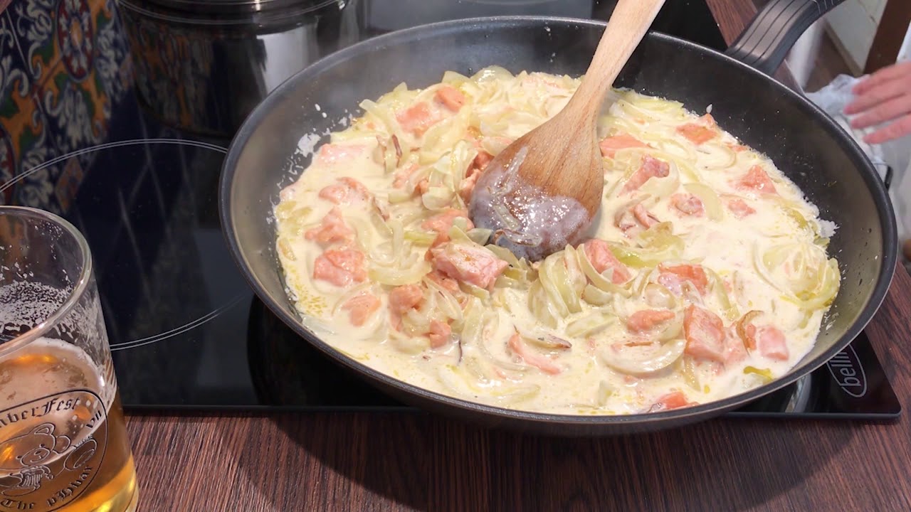Pasta con salmon ahumado y nata