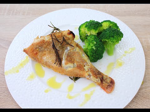 Видео рецепт Морской окунь с брокколи в духовке