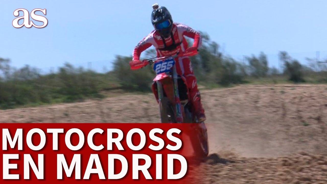 Madrid Espanha 16 De Outubro De 2021 : Campeonato Motocross Spanish Mxgp.  Corridas De Motocicletas Imagem Editorial - Imagem de curva, motociclista:  239625630