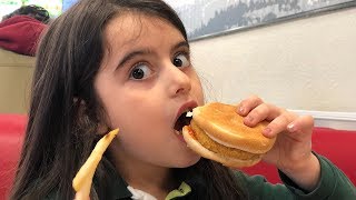 Download RÜya Hamburgercİye Gİttİ Video MP3 RÜya Hamburgercİye Gİttİ