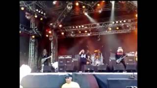 Riot - Johnny&#39;s Back (Live at Sweden Rock 2009) Sync HQ Audio/Video