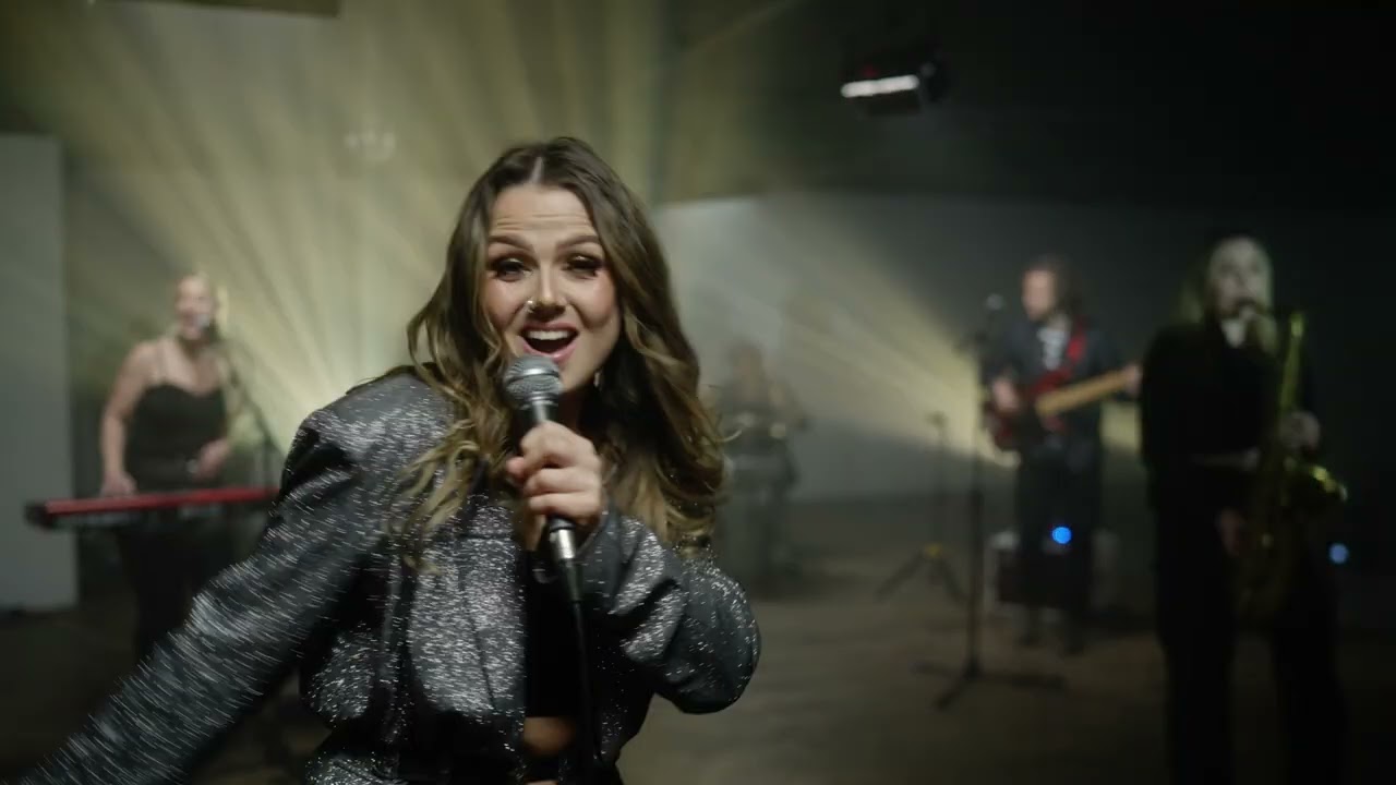 September performed by The Vacation | South Wales Party Band