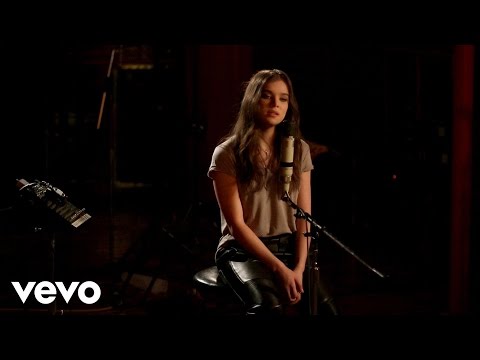 Hailee Steinfeld – Hell Nos and Headphones (Acoustic) (Vevo LIFT) mp3 ke stažení