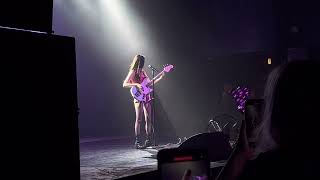 Sunmi in Chicago - Playing the bass!!!! (What the Flower/Noir)