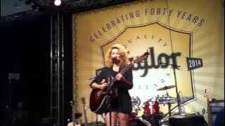 Tori Kelly - 