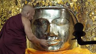 พิธีล้างหน้าพระมหามุนี  เมืองมัณฑะเลย์   face washing ceremony Mahamuni Buddha images ,  Mandalay