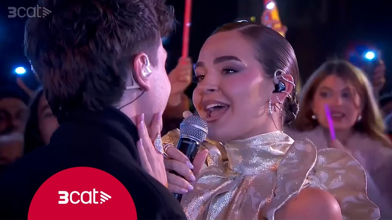 Miki Núñez i Laura Escanes canten 