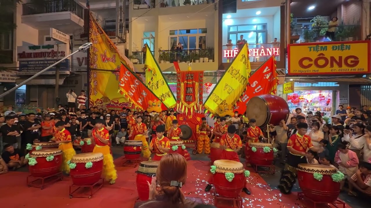 hồi trống múa lân cực phê của đoàn sư rồng NAM HOA phan thiết năm bính ngọ