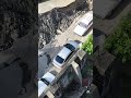 Hatay'da sağanak nedeniyle bir yolun istinat duvarı çöktü