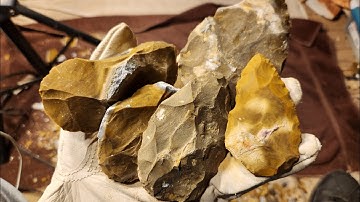 1474 - Knapping Gnarly Jasper Nodules