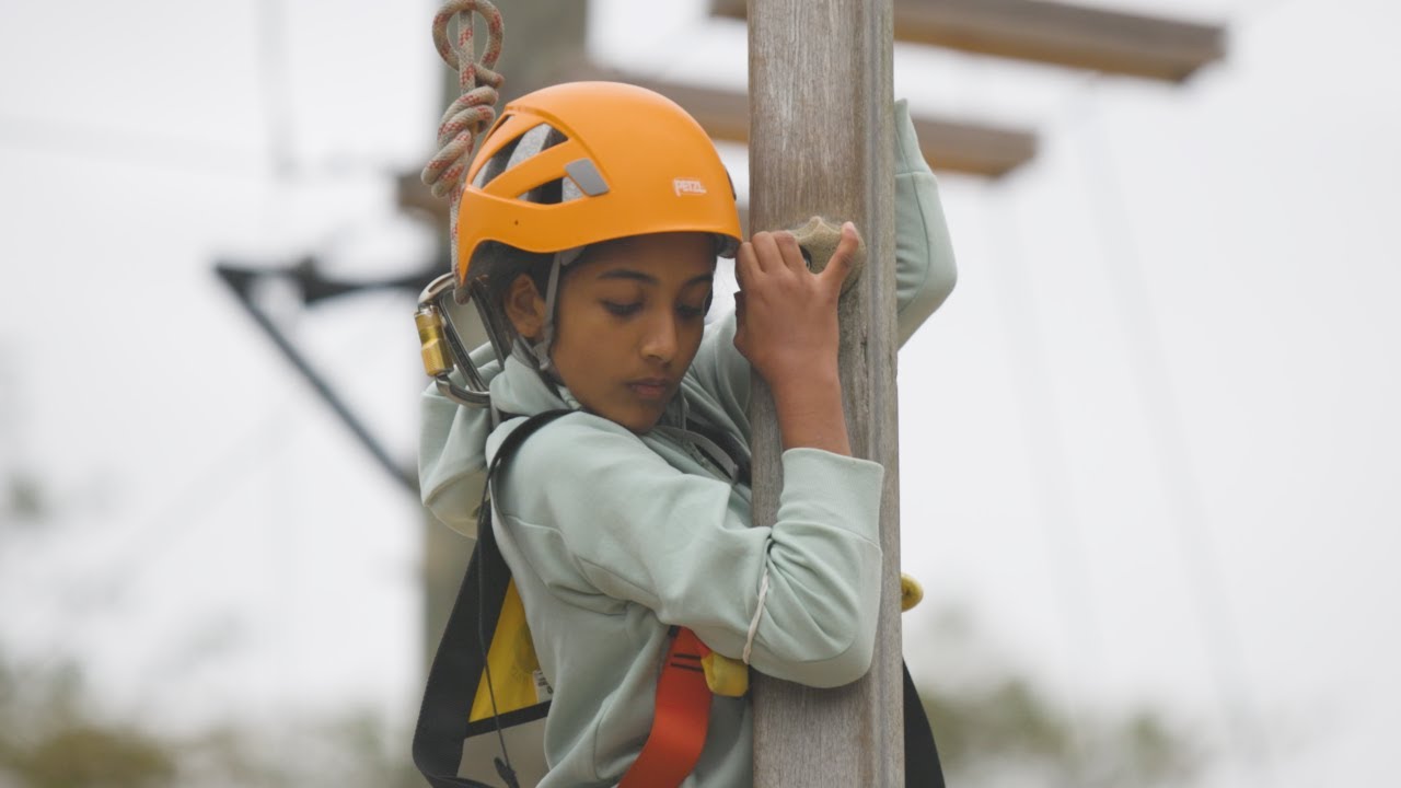 Y6 take on the Rope Course!