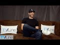 Tom ellis talks lucifer nudity  netflix move  comiccon 2018  tvline