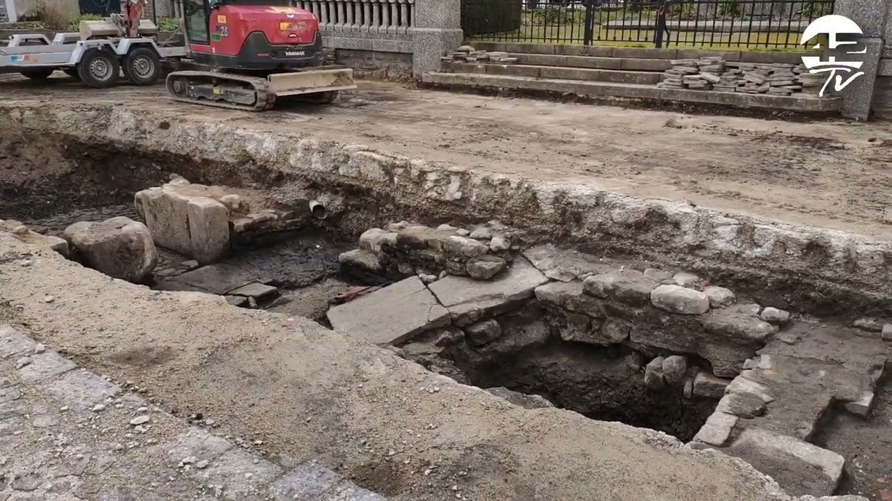 ⁣Travaux de fouilles place Boivin
