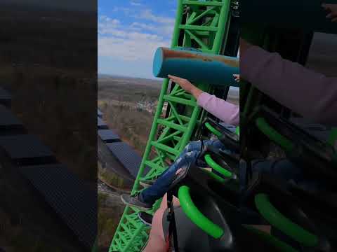 Video: Six Flags America: Coaster Keren di Area Washington